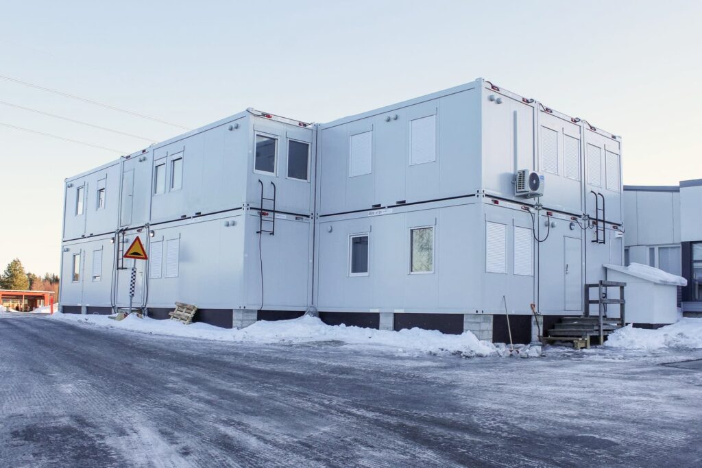 Temporary space extension from office containers